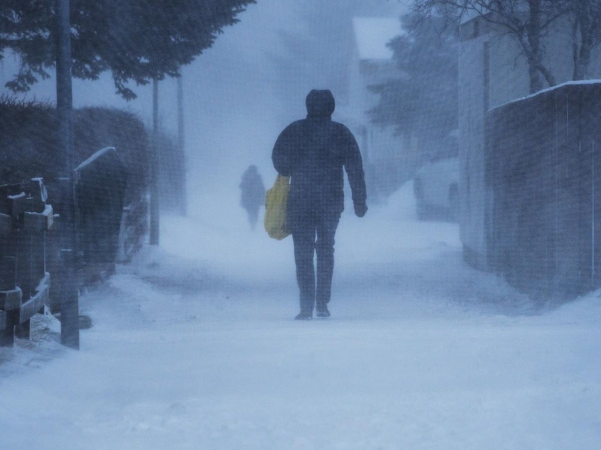 Snow warning - schools open only for emergencies